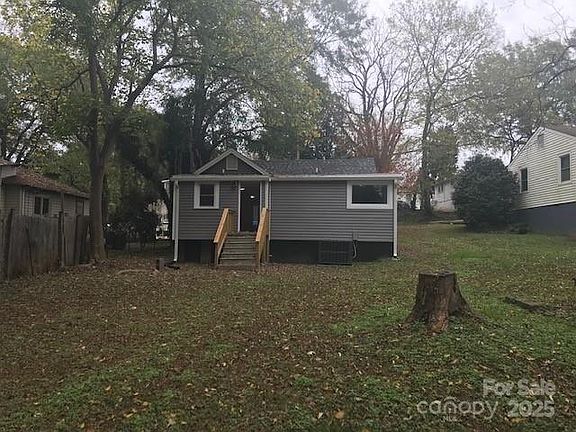 3rd image of 605 N McFarland St