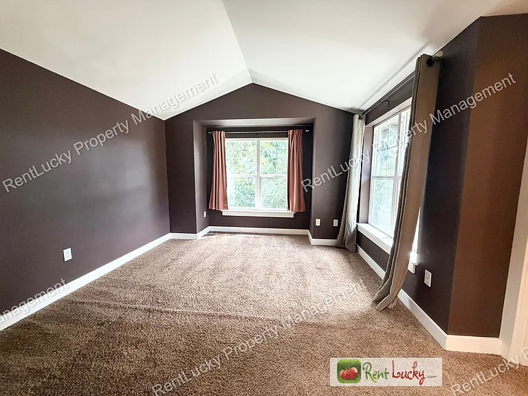 2652 NW 56th St — Photo 10