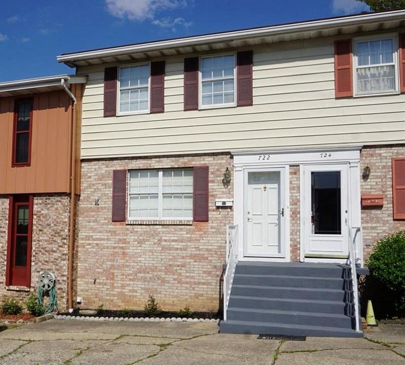 1st image of 718 Oak St