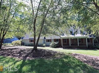 3 Hawthorne Dr, Newnan, GA 30263