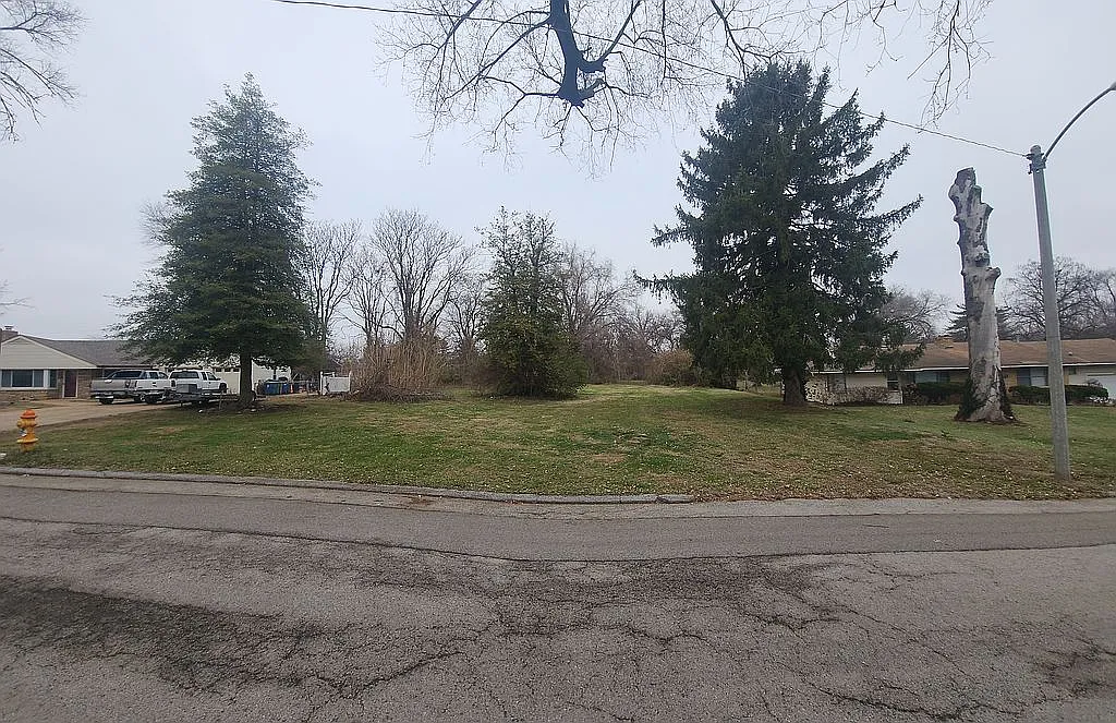 8001 Gardner Ln photo 1