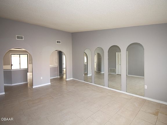 3rd image of 90 Florida Park Dr N