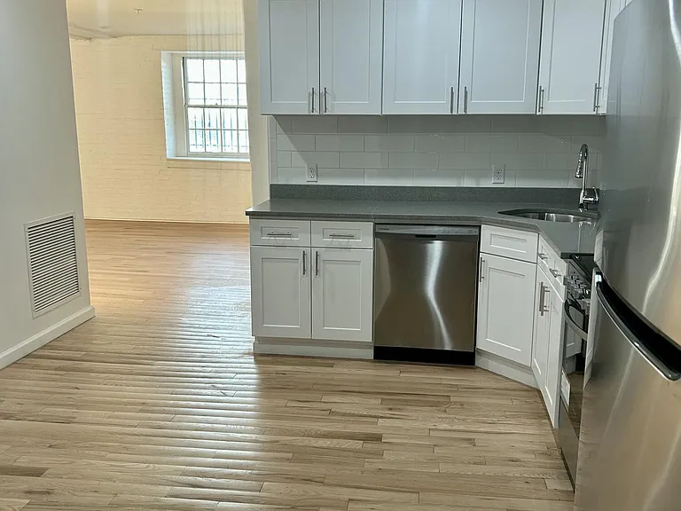 155 River St #BB — Photo 7