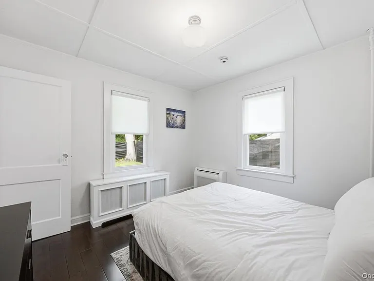 8 Rosewood Ave — Photo 18