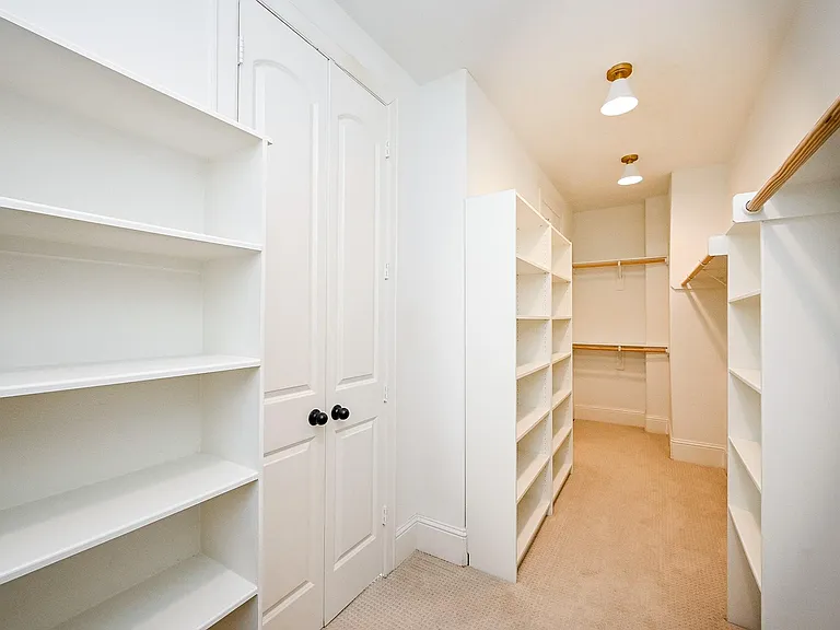 1825 W 24th St — Photo 22