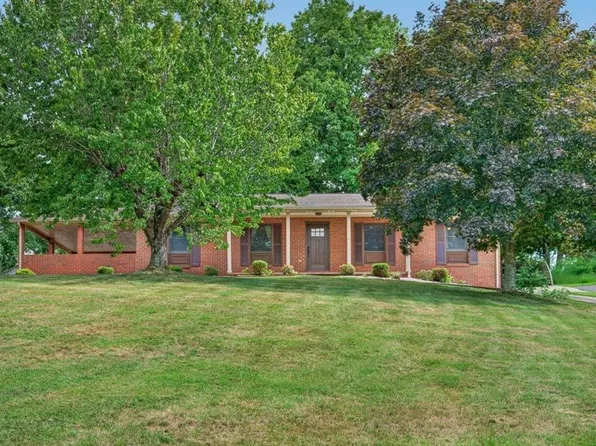 822 Parkersburg Tpke, Staunton, VA 24401