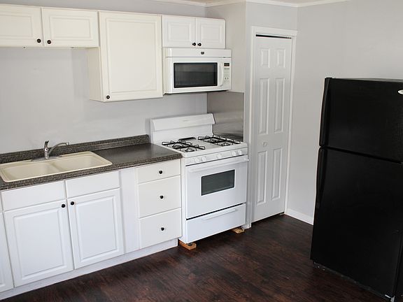 2nd image of 115 Cassada Dr