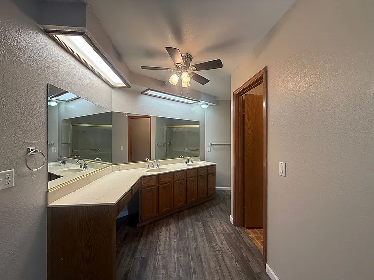1105 S Jeffrey Ct — Photo 17