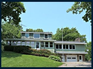 W9346 Ripley Rd, Cambridge, WI 53523