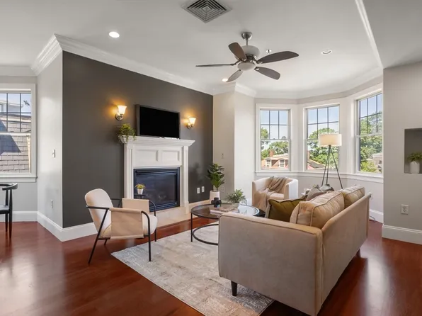 87 Dix St Unit 8, Dorchester, MA 02122