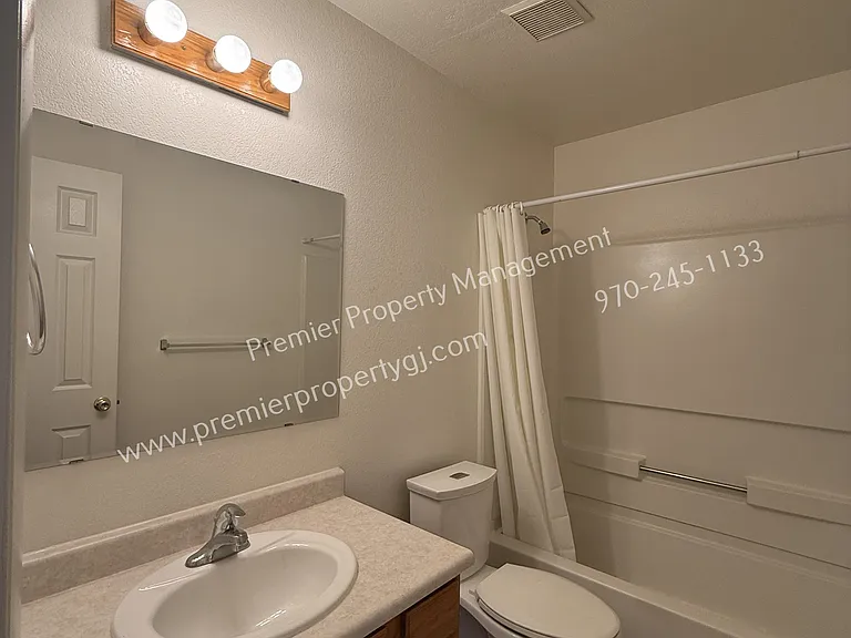 612 Round Table Rd — Photo 13