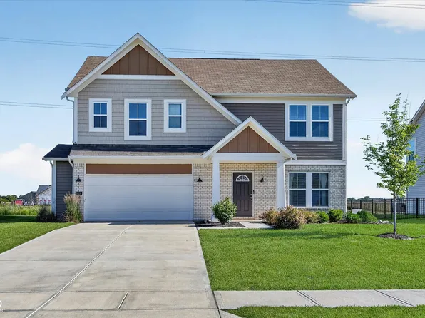 5526 Woods Pointe Dr, McCordsville, IN 46055
