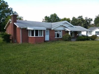 113 Near E Peachtree Dr, High Point, NC, 27265