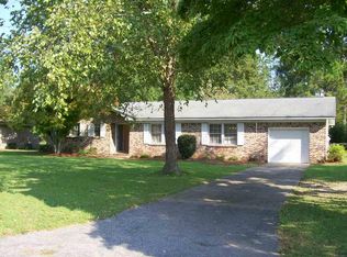 2311 Toxoway Dr, Sumter, SC 29154