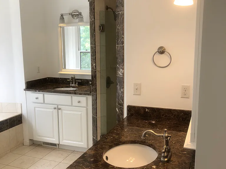 430 Mapleton Ave — Photo 57