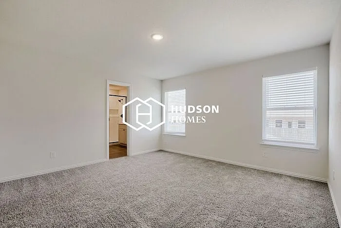 3 bed, 2.5 bath, 1970 sqft, $1,649 — Photo 4