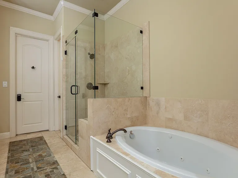 5801 Hillcrest Ave #9 — Photo 13