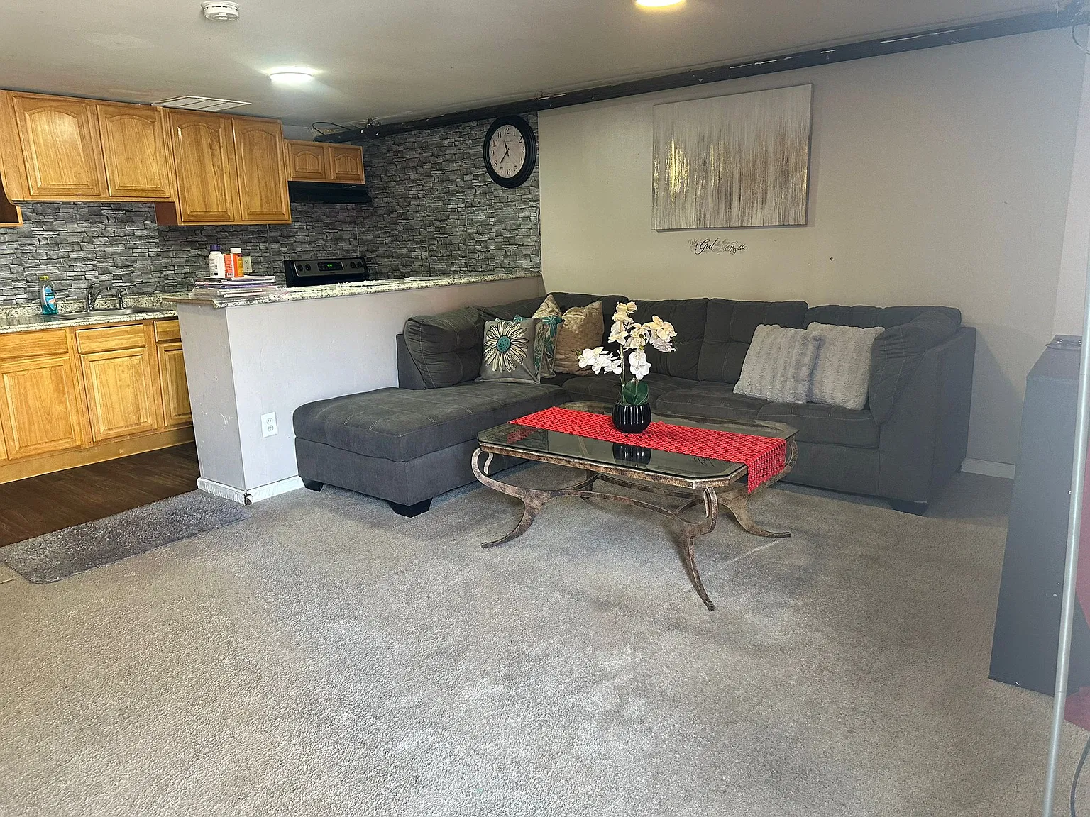 4065 Comly — Photo 3