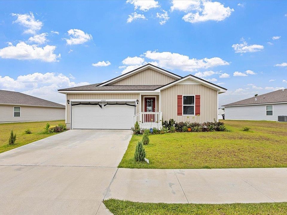 1st image of 4522 Rivers Landing Dr