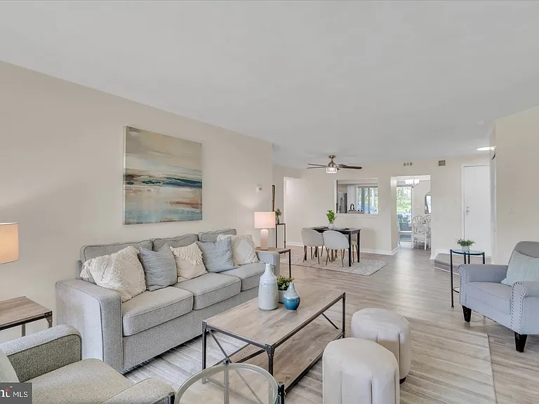7036 Harbour Village Ct #T1 — Photo 12
