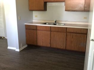 740 Warner St APT 4, Hampshire, IL