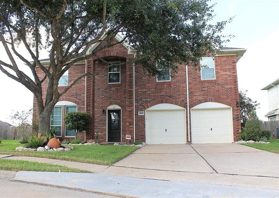 1st image of 1922 Quiet Hollow Dr
