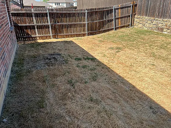 1417 Nicholas Dr — Photo 3