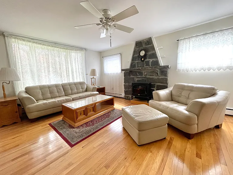 7734 Main St — Photo 4