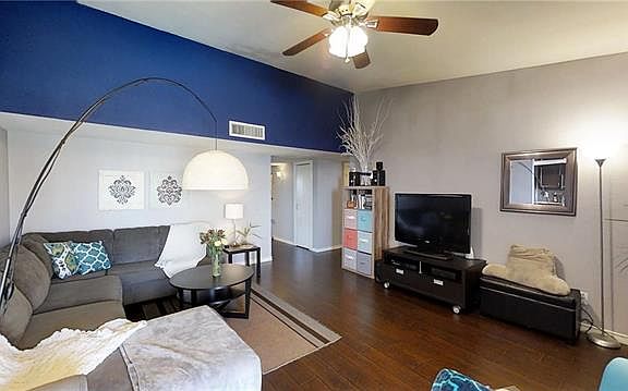 4th image of 3425 Janwood Ln