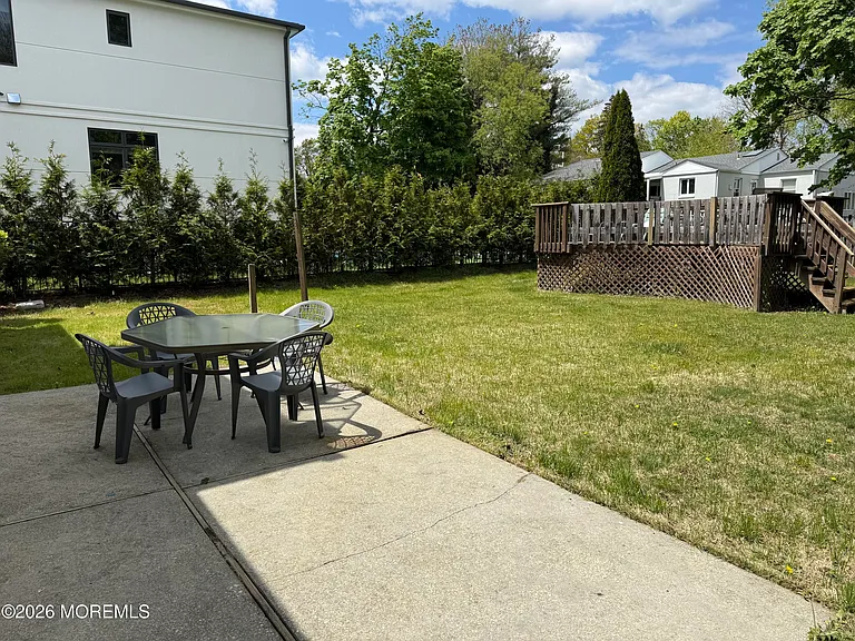 17 Clarence Ave — Photo 19
