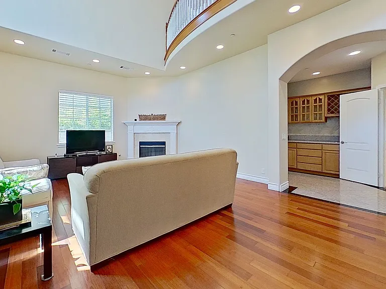 227 Florence Ave — Photo 12