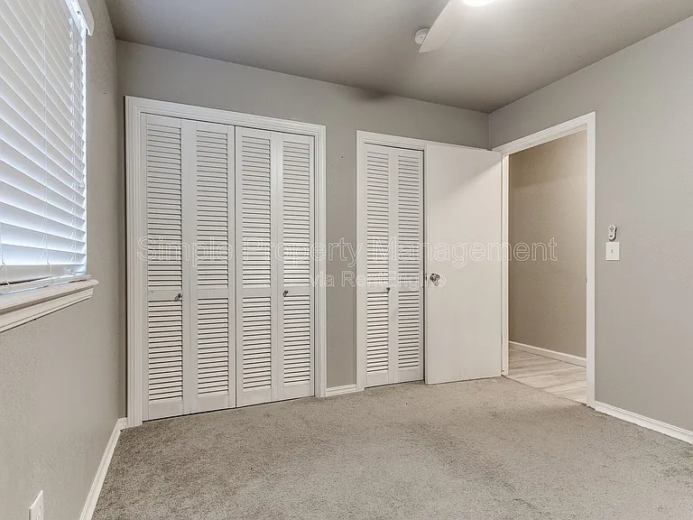 4136 NW 61st Ter — Photo 36