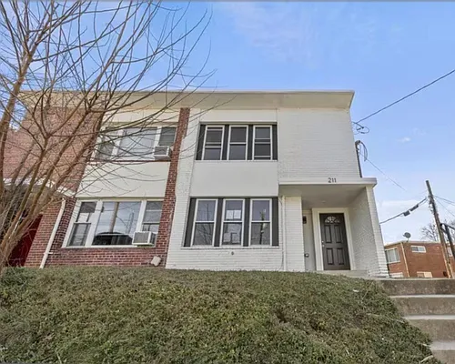 211 Webster St NE Photo 1