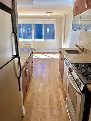 Rented by Silverstreet RE LLC | media 7
