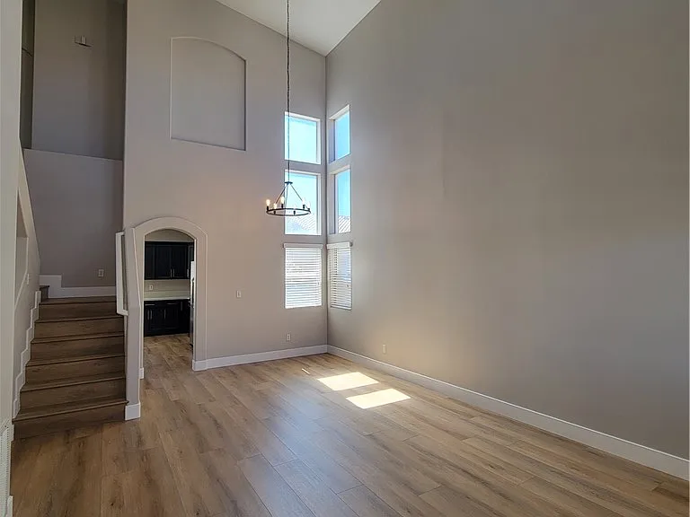 1476 Morning Crescent St — Photo 3