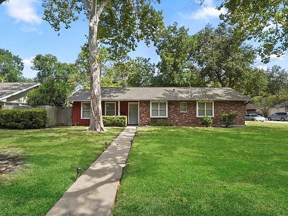 2nd image of 9802 Cedardale Dr