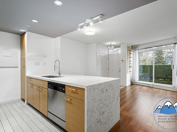 2nd image of 980 Cooperage Way