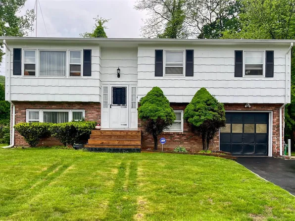 46 Picariello Drive, Haverstraw, NY 10927
