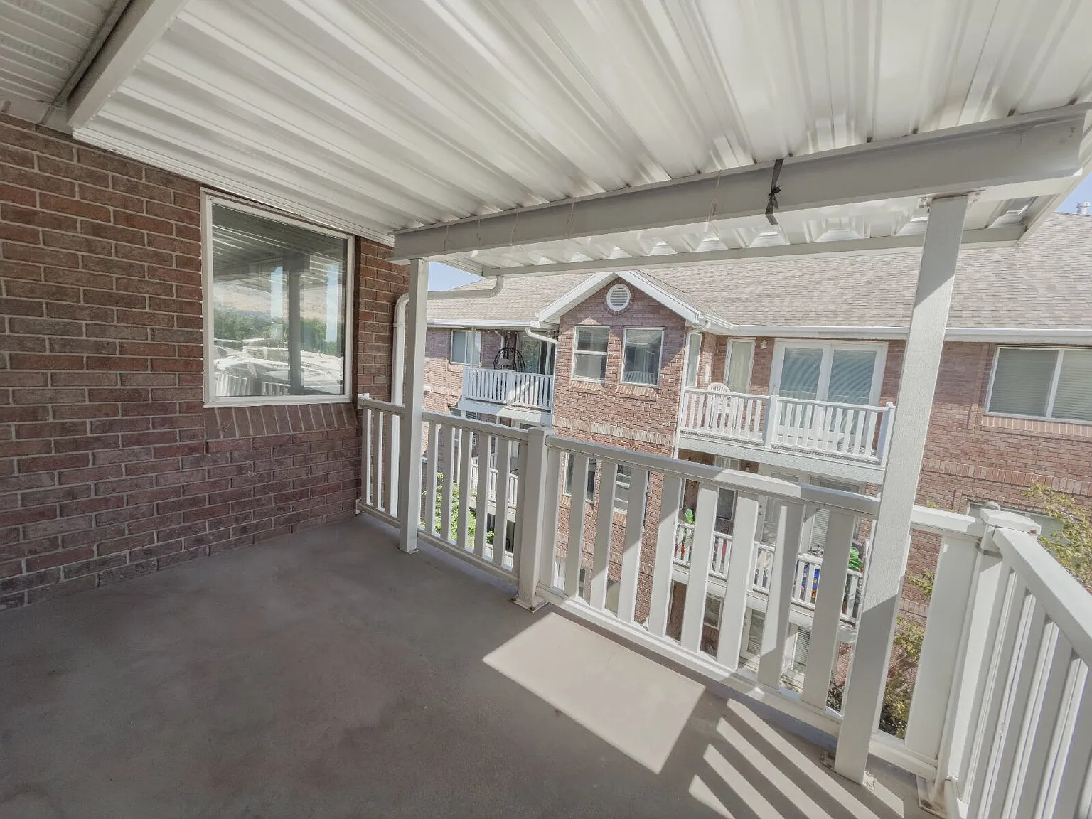 3 bed, 2.0 bath, 1600 sqft, $1,750 — Photo 3