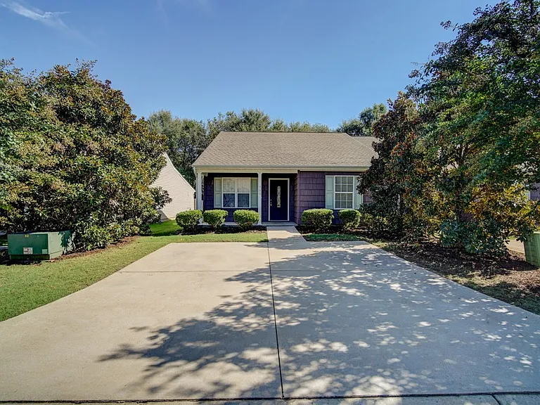 705 W Sago Ct — Photo 2