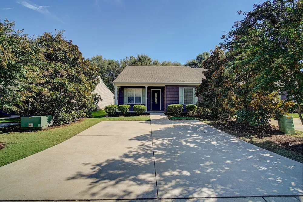 Building Photo - 705 W Sago Ct