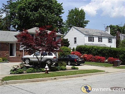 1st image of 27 Astor Ct