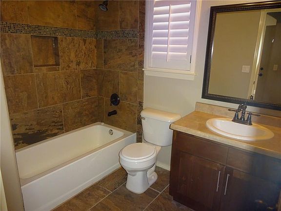 4th image of 3721 Loma Esteban Dr