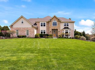 6N785 Brookhaven Ln, Saint Charles, IL 60175