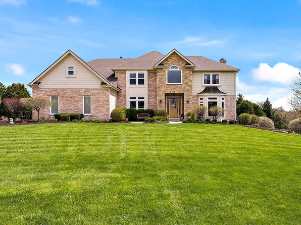 6N785 Brookhaven Ln, Saint Charles, IL 60175