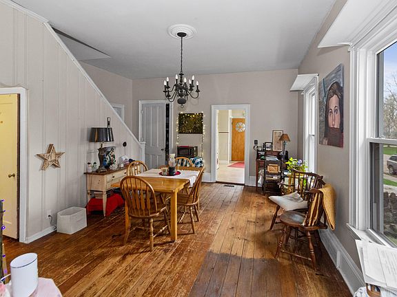 5th image of 200 Coshocton Ave