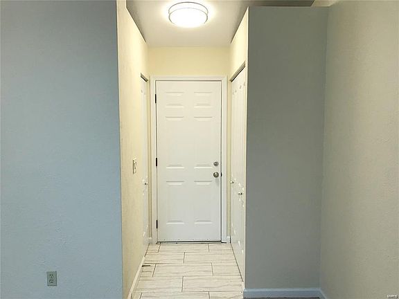 3rd image of 58 Peachtree Ln