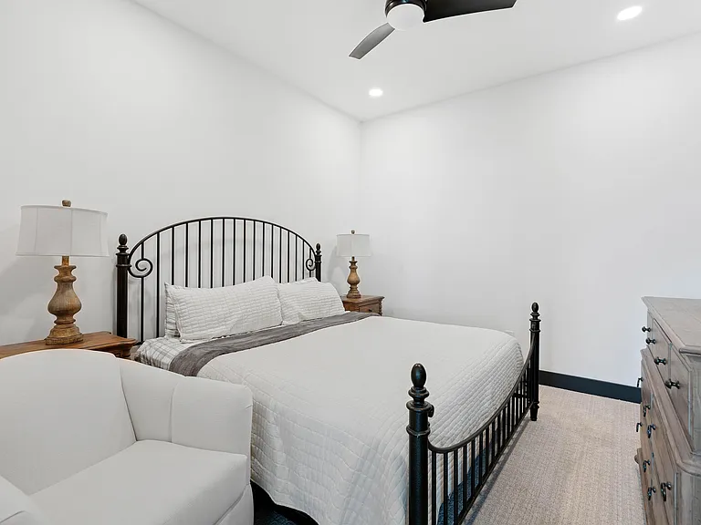 5 Gadsdenboro St #509 — Photo 14