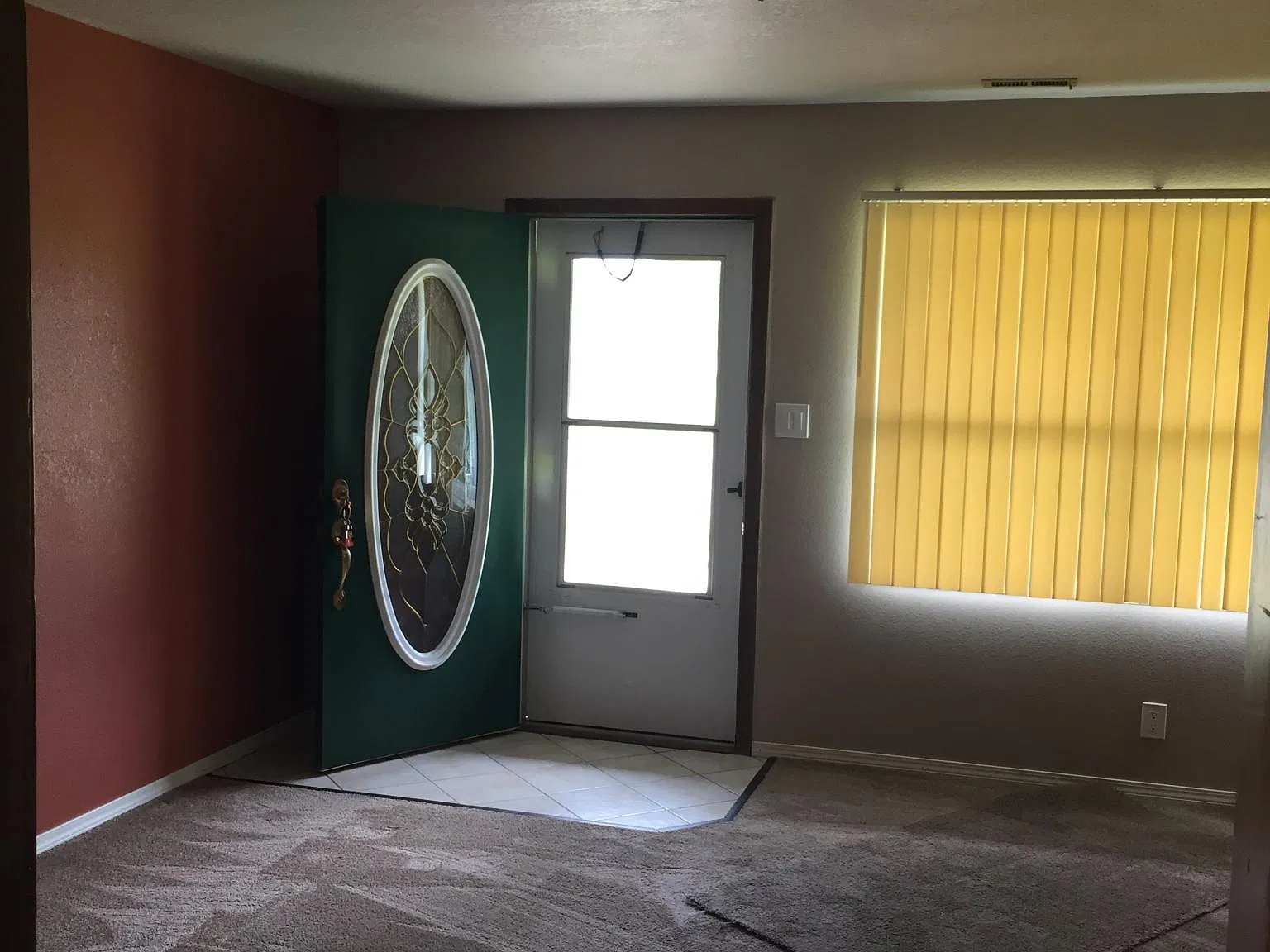 2 bed, 720 sqft, $700 — Photo 2