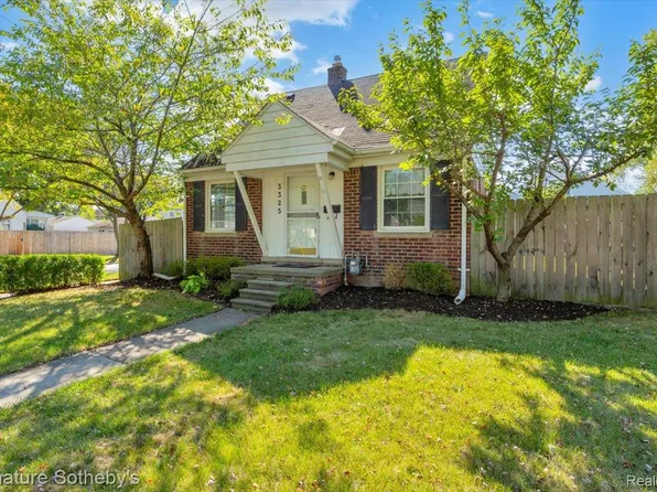 3325 Catalpa Dr, Berkley, MI 48072